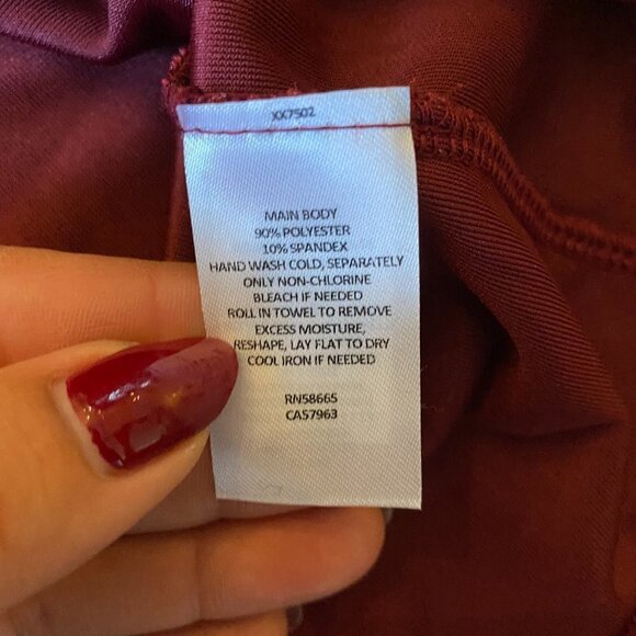 HALOGEN BNWT Burgundy Velvet Top Velour Bubble Sleeve New - Picture 7 of 10